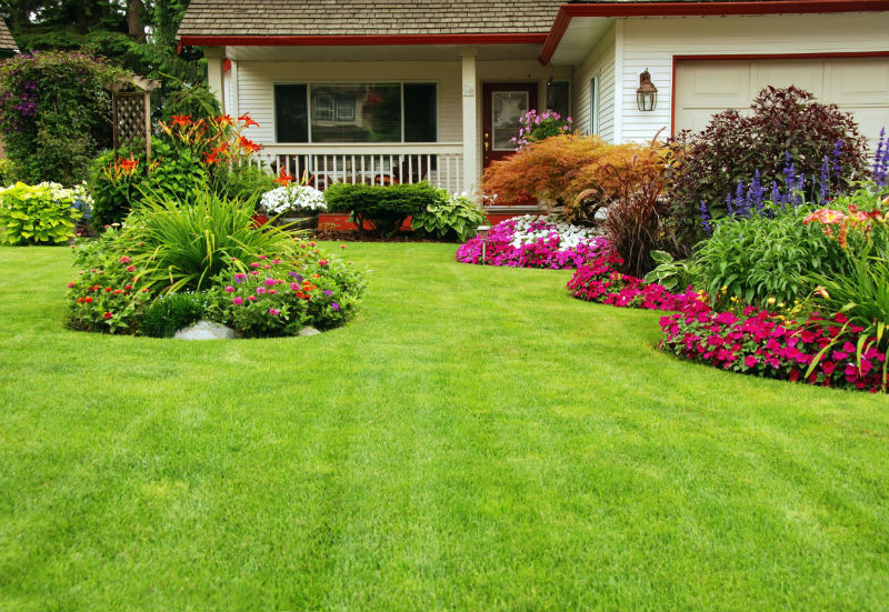 3 Ways Lawn Services in Atascosa TX Can Make Property Maintenance Easy and Worry Free