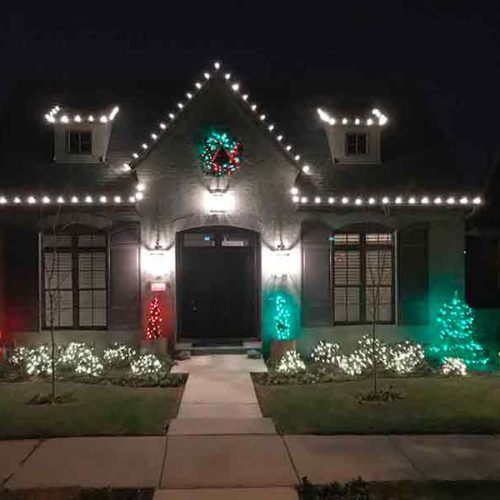 Enjoy Letting Someone Else Take Care of Your Christmas Lights in Dallas