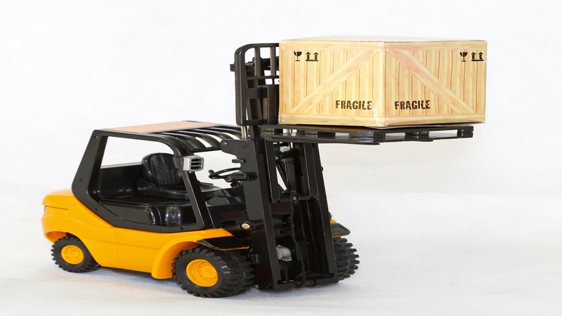 How to Choose the Right Forklift Dealer in Southern California?