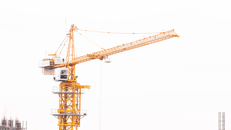 Why Renting a Construction Crane in Florida Is Much Better Than Owning One