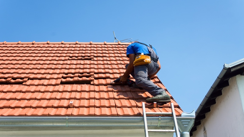 Signs You May Need Roofing Repairs in Sarasota County