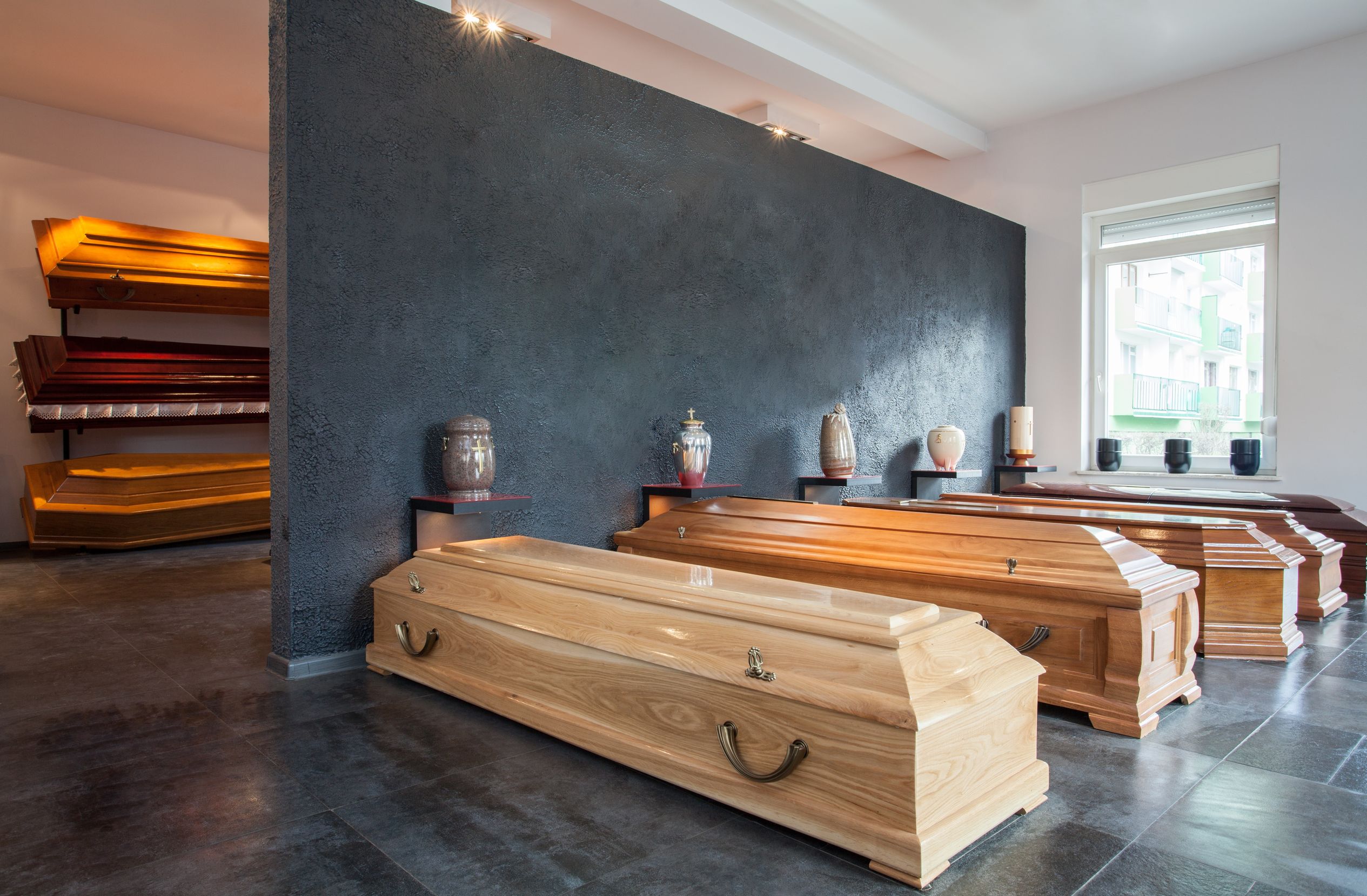 What Kind of Services Do Funeral Homes Offer?